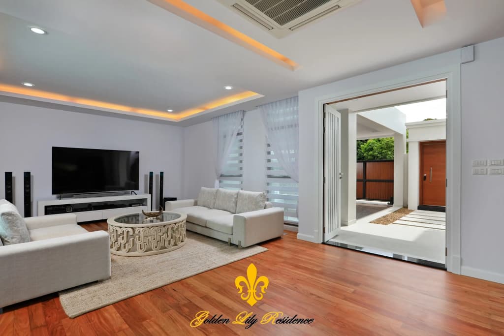 Golden Lily 4 Bedroom Private Pool Villa - photo 11