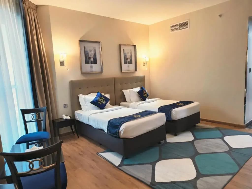 Seven Seas Hotel - photo 9