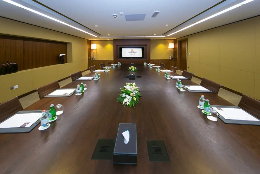 Grand Millennium Muscat Hotel - photo 27