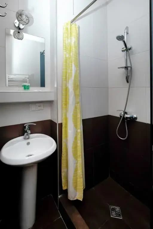Come In Hotel - photo 18