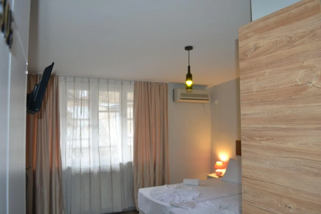 Rustaveli 36 Hotel - photo 2