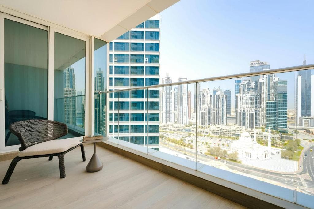 Hotel Aura Suites Downtown - photo 8