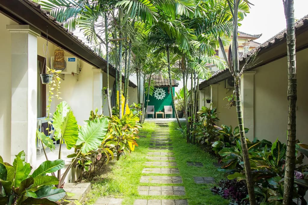 Umanede Jimbaran Guesthouse - photo 3
