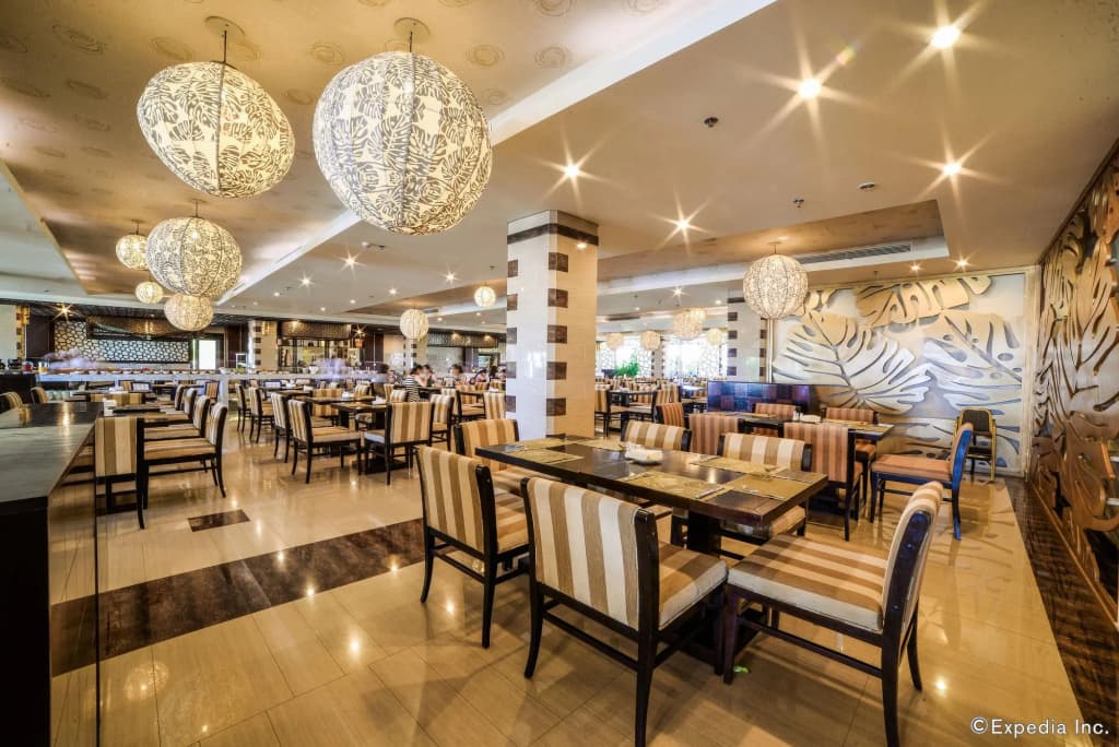 Olalani Resort Hotel And Condotel - photo 6