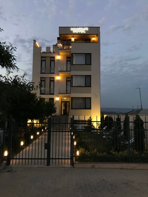King Tom Hotel - photo 25