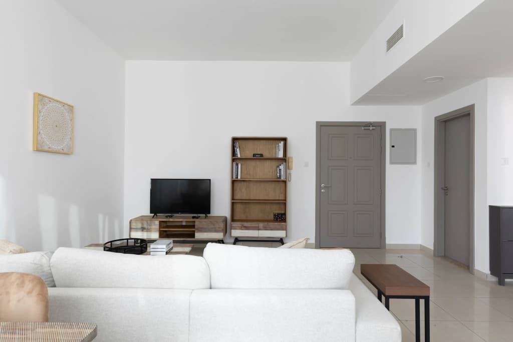 Welcome Home in Armada Tower 3 Apartments - photo 10