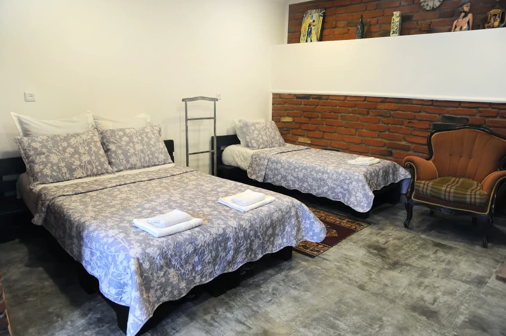 Old Vera Apartments - photo 3