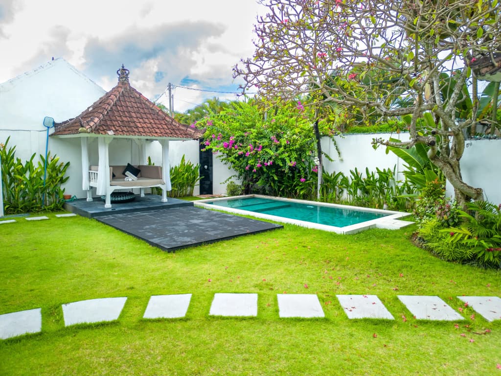 Curves Bali Villa - photo 2