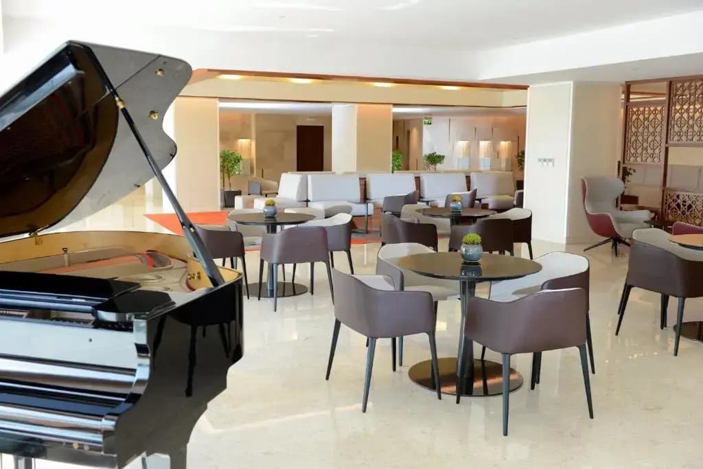 Crowne Plaza Muscat by IHG Hotel - photo 7