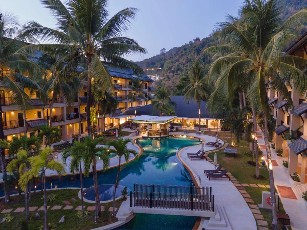 Radisson Resort and Suites Phuket Hotel - photo 4