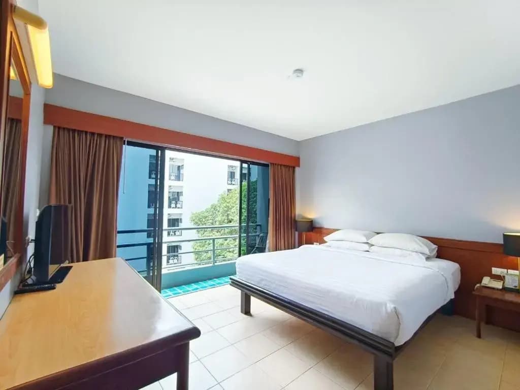 C&N Hotel Patong, Phuket - photo 11