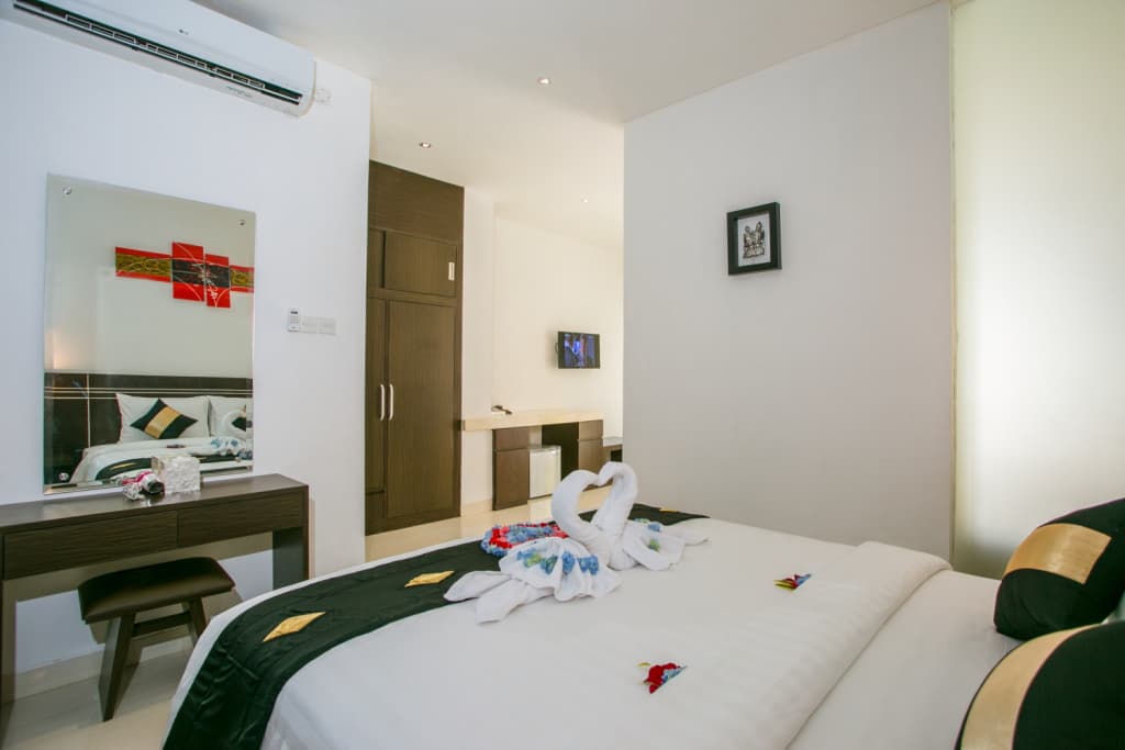 The Diana Suite Hotel - photo 38
