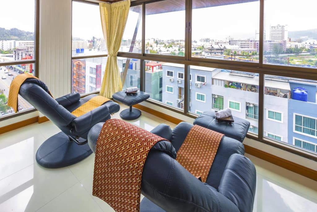 Azhotel Patong Hotel - photo 48