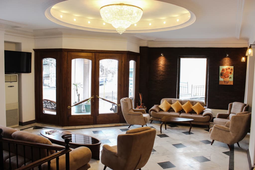 Diplomat Hotel - photo 3