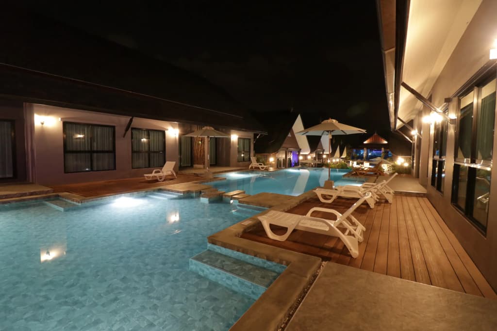 The Scene Cliff View Villas Hotel - photo 19