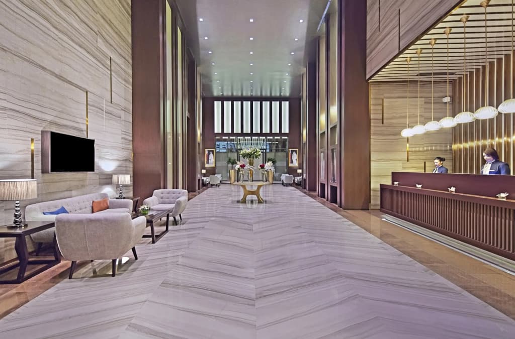The Curve Hotel - photo 10