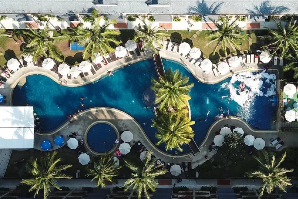 Radisson Resort and Suites Phuket Hotel - photo 2