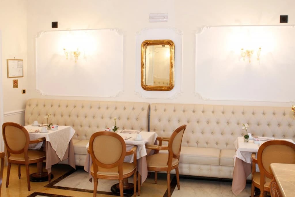 Hotel Villa Pinciana - photo 16