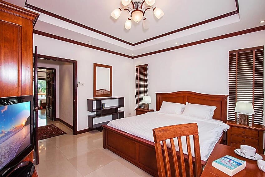 L-House Villa - photo 16