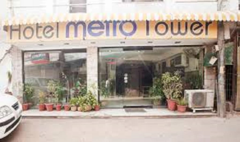 Metro Tower Hotel - photo 2