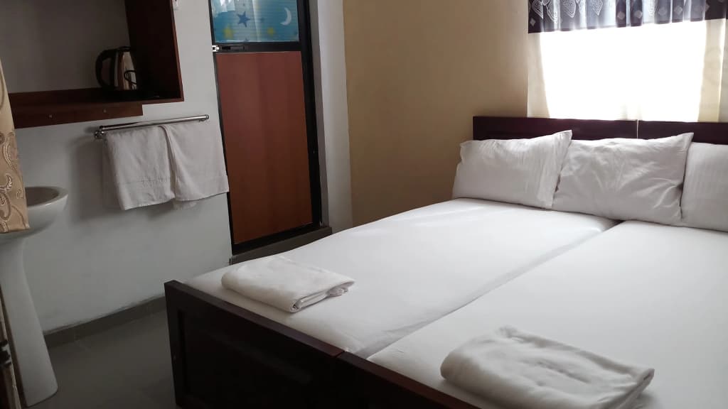 City Hotel - photo 20