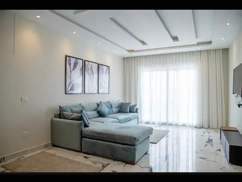 Settle Inn Hyde Park One Bedroom Apartments - photo 1