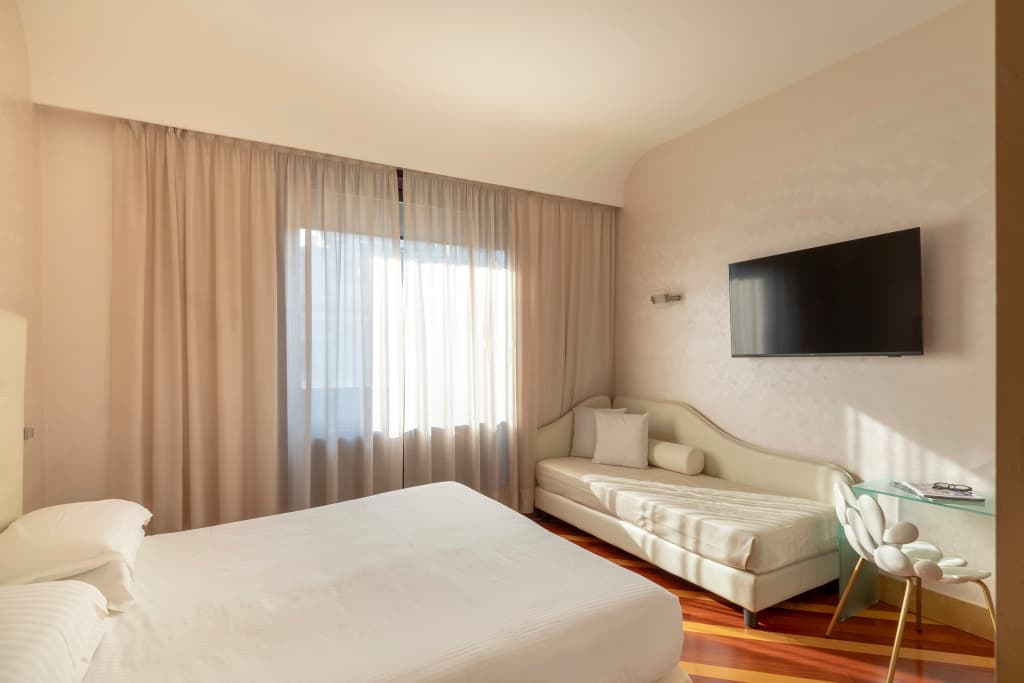 Sanpi Milano Hotel - photo 23