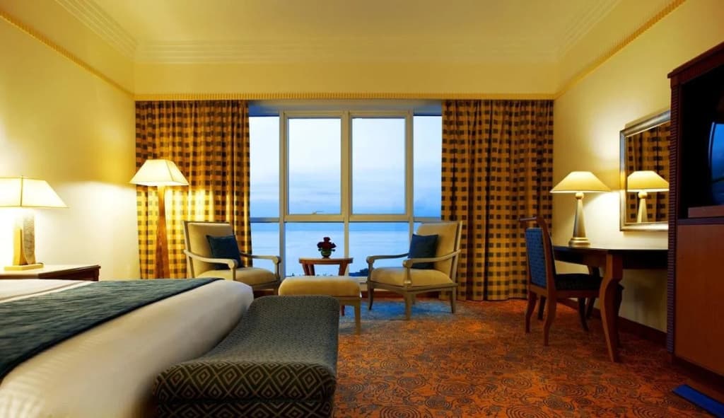 Le Meridien Al Aqah Beach Resort - photo 4