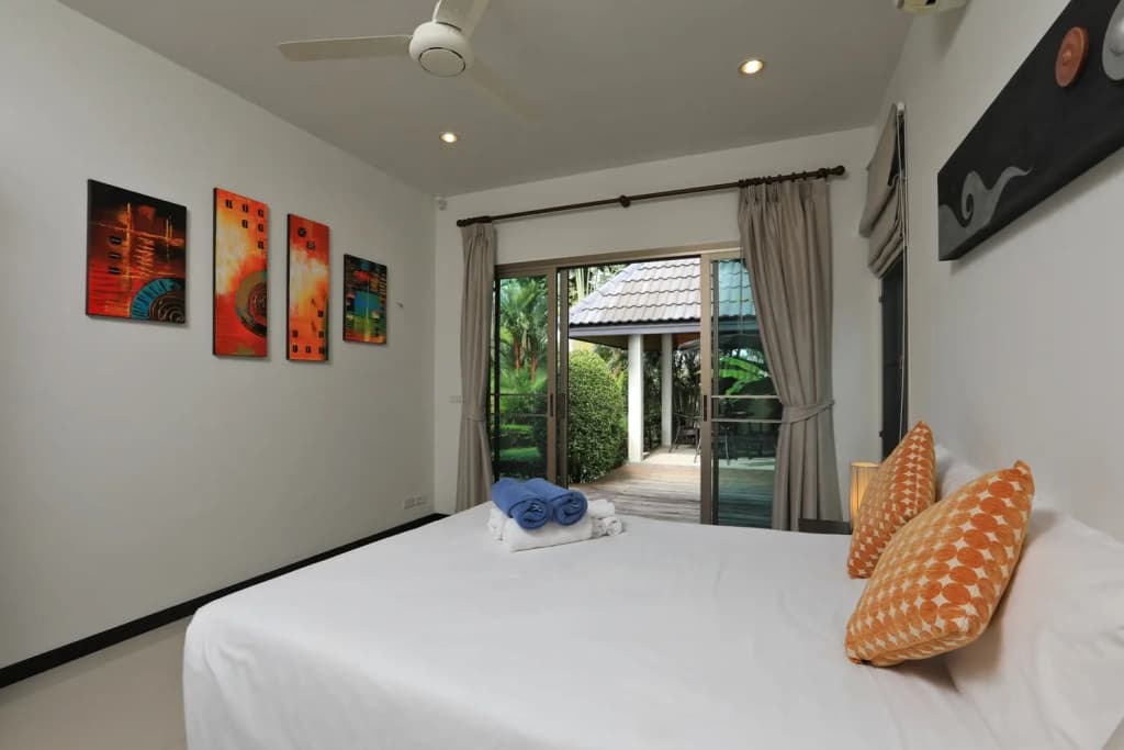 Heni Private pool 3BR Naiharn Beach Villa - photo 21