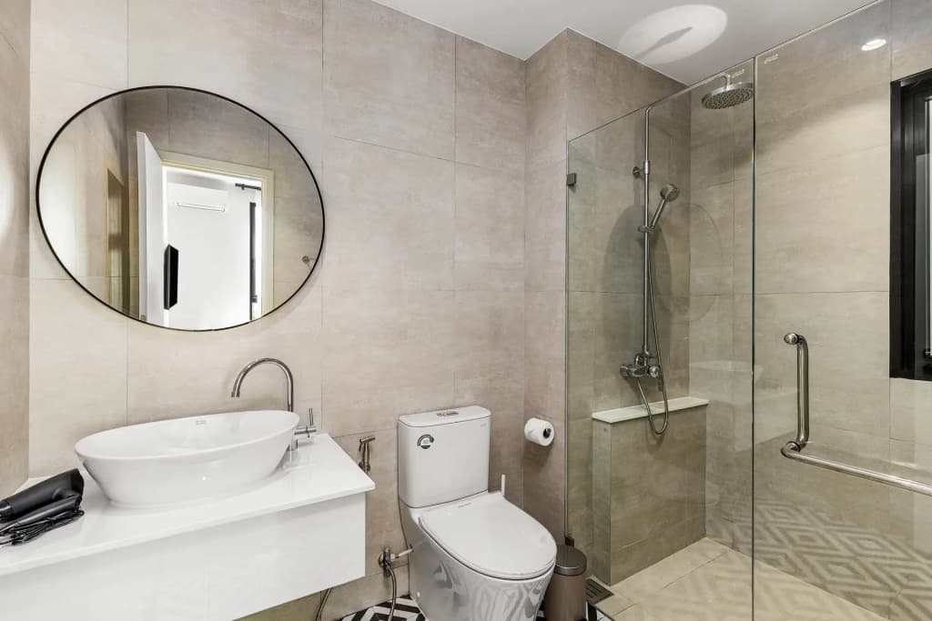 Title Halo1 2 Bedrooms Moon 105 Apartments - photo 13