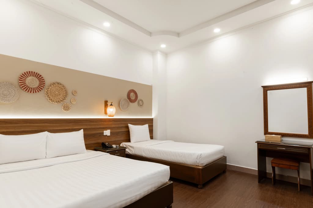 Lantern Hotel - photo 11