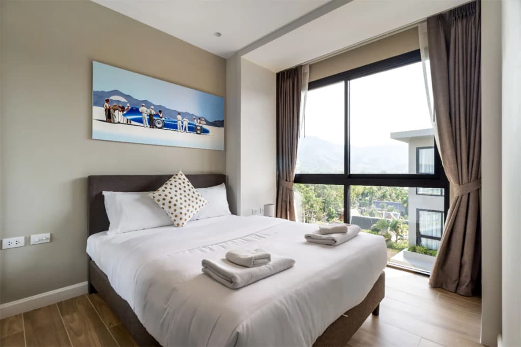 Diamond Condominium by Alexanders Apartments - photo 16