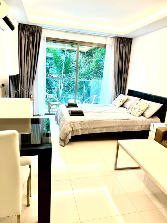Club Royal Wongamat Apartments - photo 24