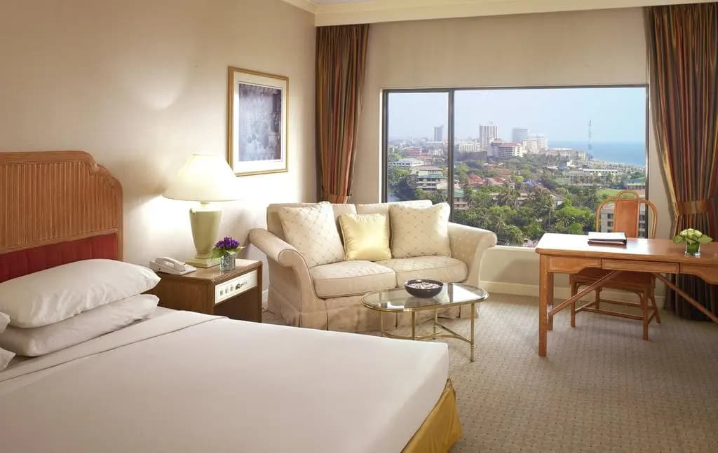 Hilton Colombo Hotel - photo 2