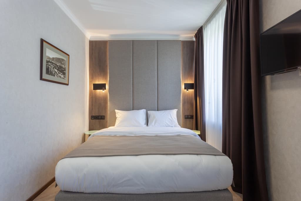 Old Wall Hotel - photo 35