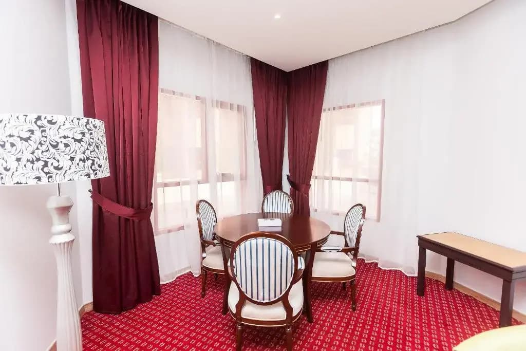 Red Castle Hotel - photo 8