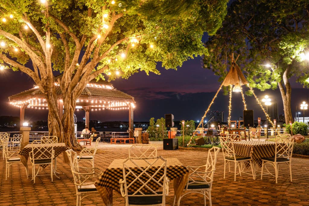 Montien Riverside Hotel Bangkok - photo 10