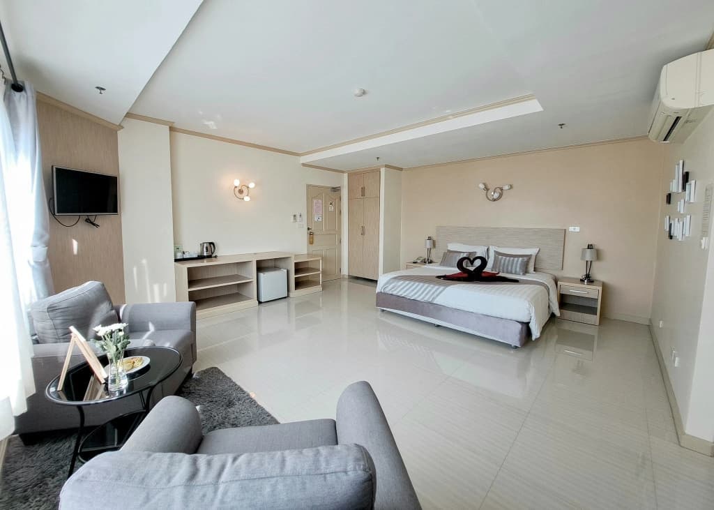Thipurai City Hotel - photo 4