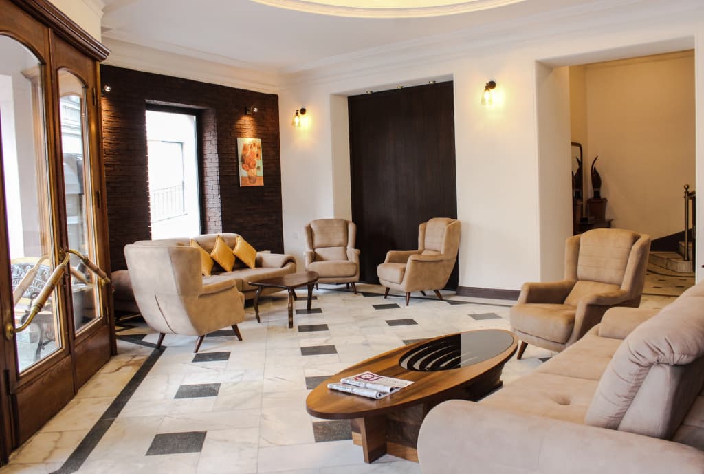 Diplomat Hotel - photo 8