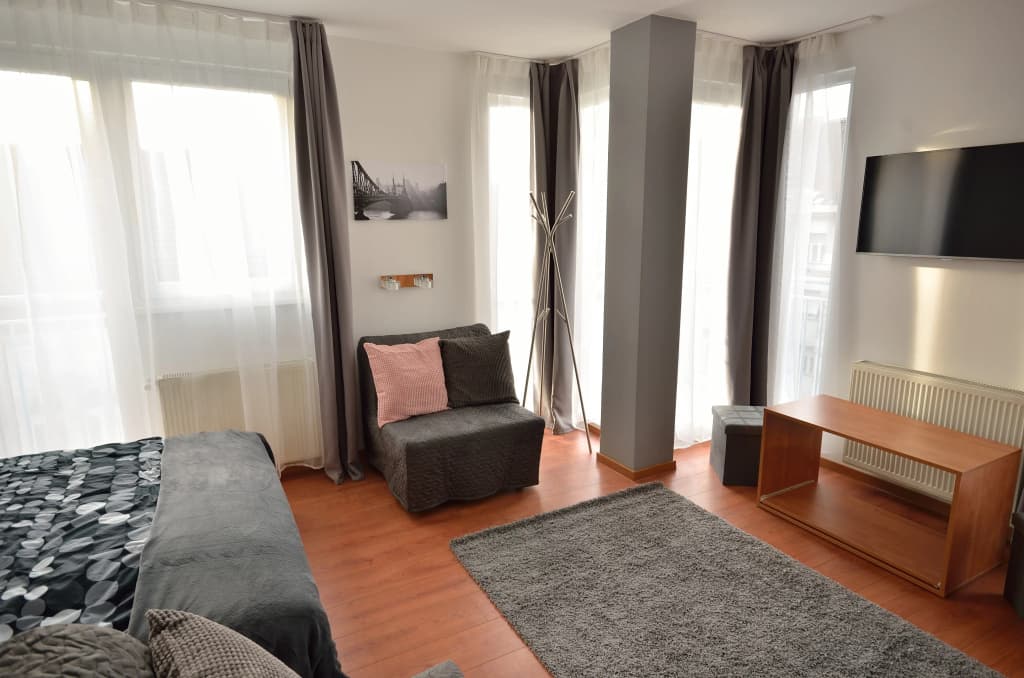 Garay Panorama Apartment - photo 6