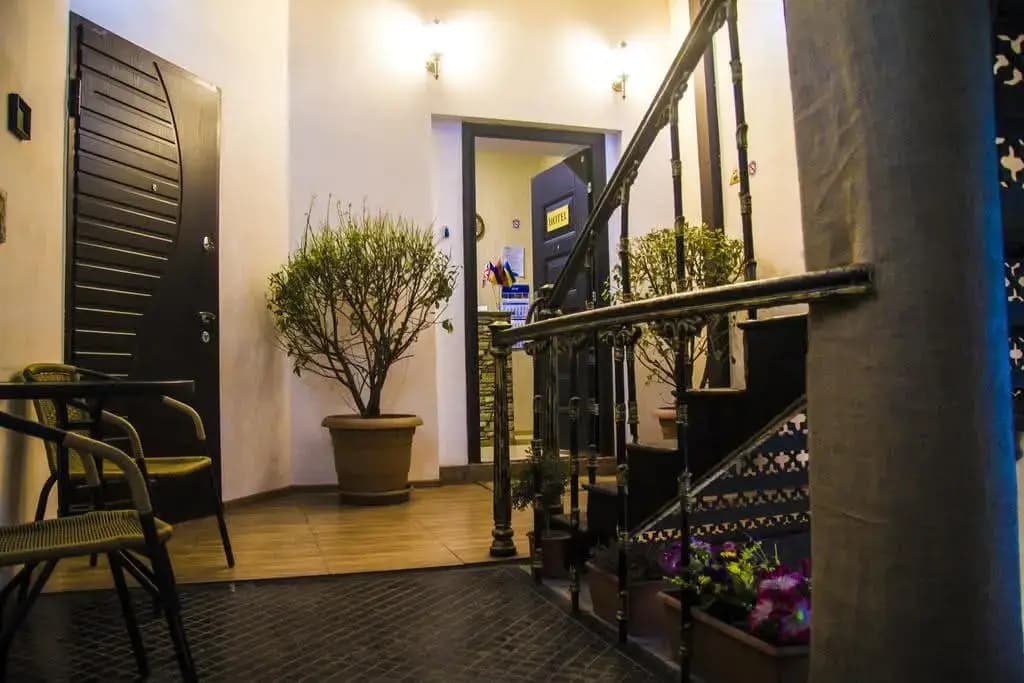 Prima Avenue Hotel - photo 2