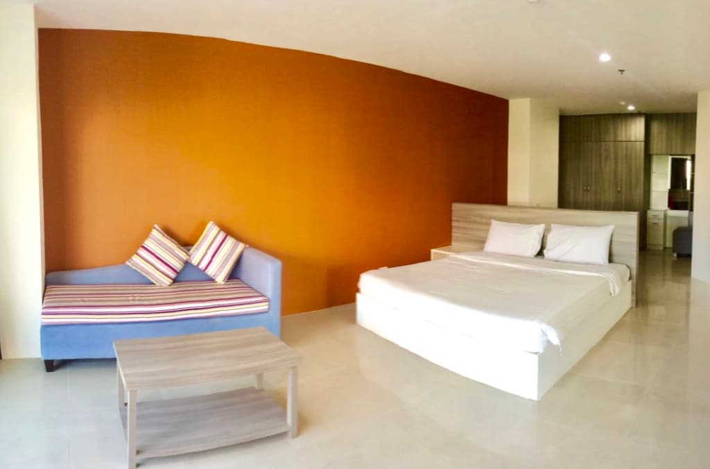 R-Con Wongamat Apartments - photo 8