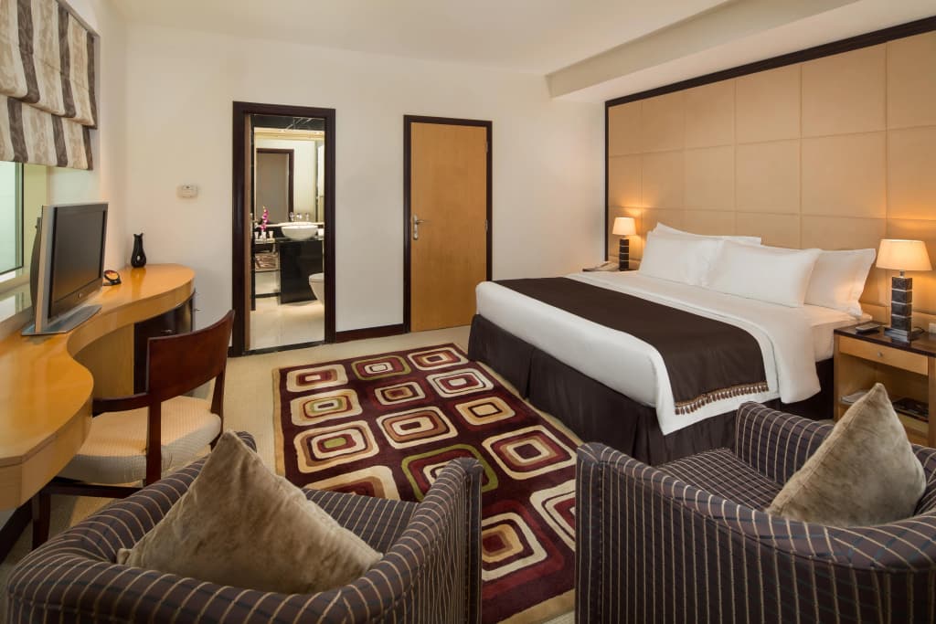 Savoy Suites Hotel Apartments - photo 8