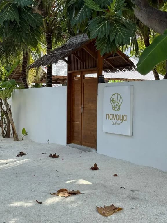 Navaya Dhiffushi Guest house - photo 1