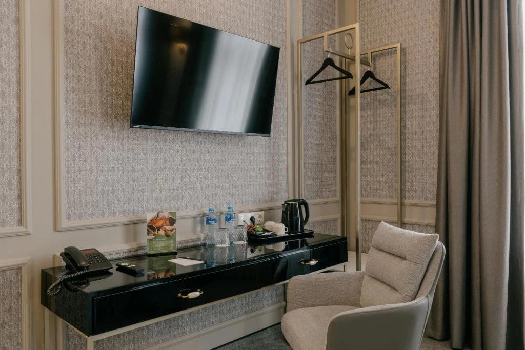 King Gorgasali Hotel - photo 6