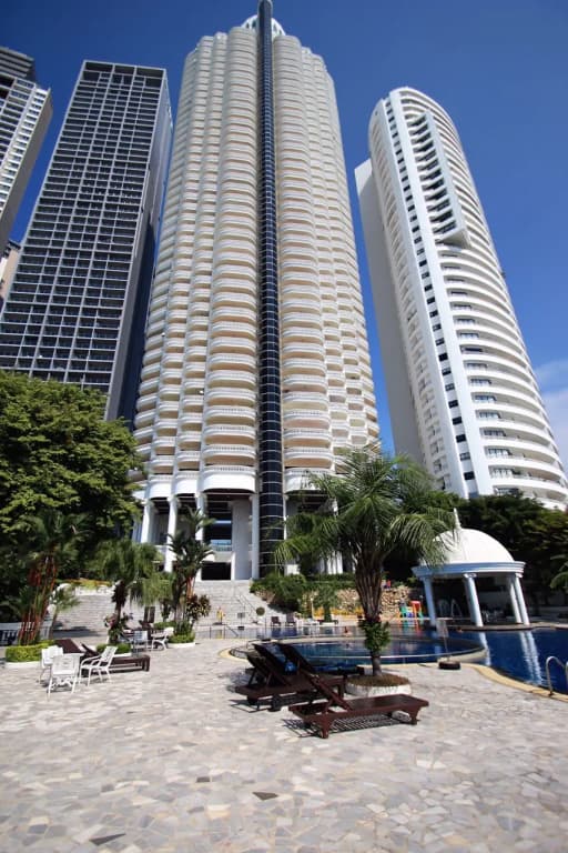 Sky Beach Apartments - photo 1