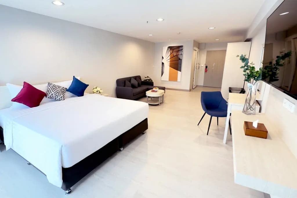 Furama Silom Hotel - photo 8
