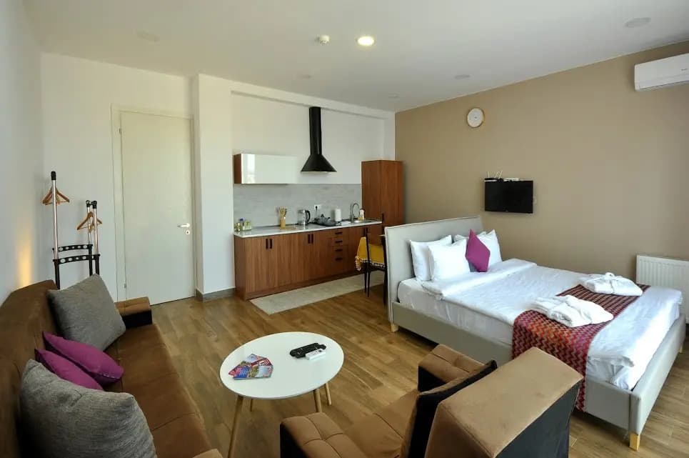 BFG Suites Apartments - photo 7