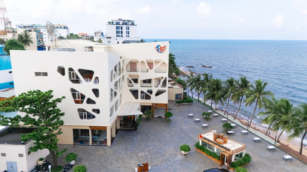 Seashells Phu Quoc Hotel & Spa Hotel - photo 8