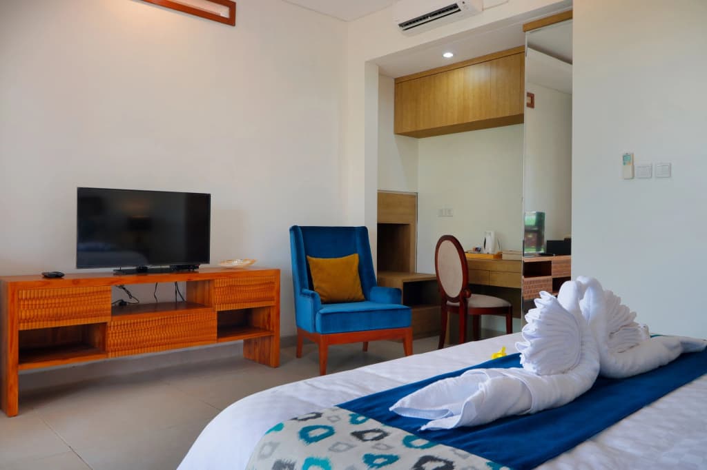 Little Ubud River View Villa - photo 31